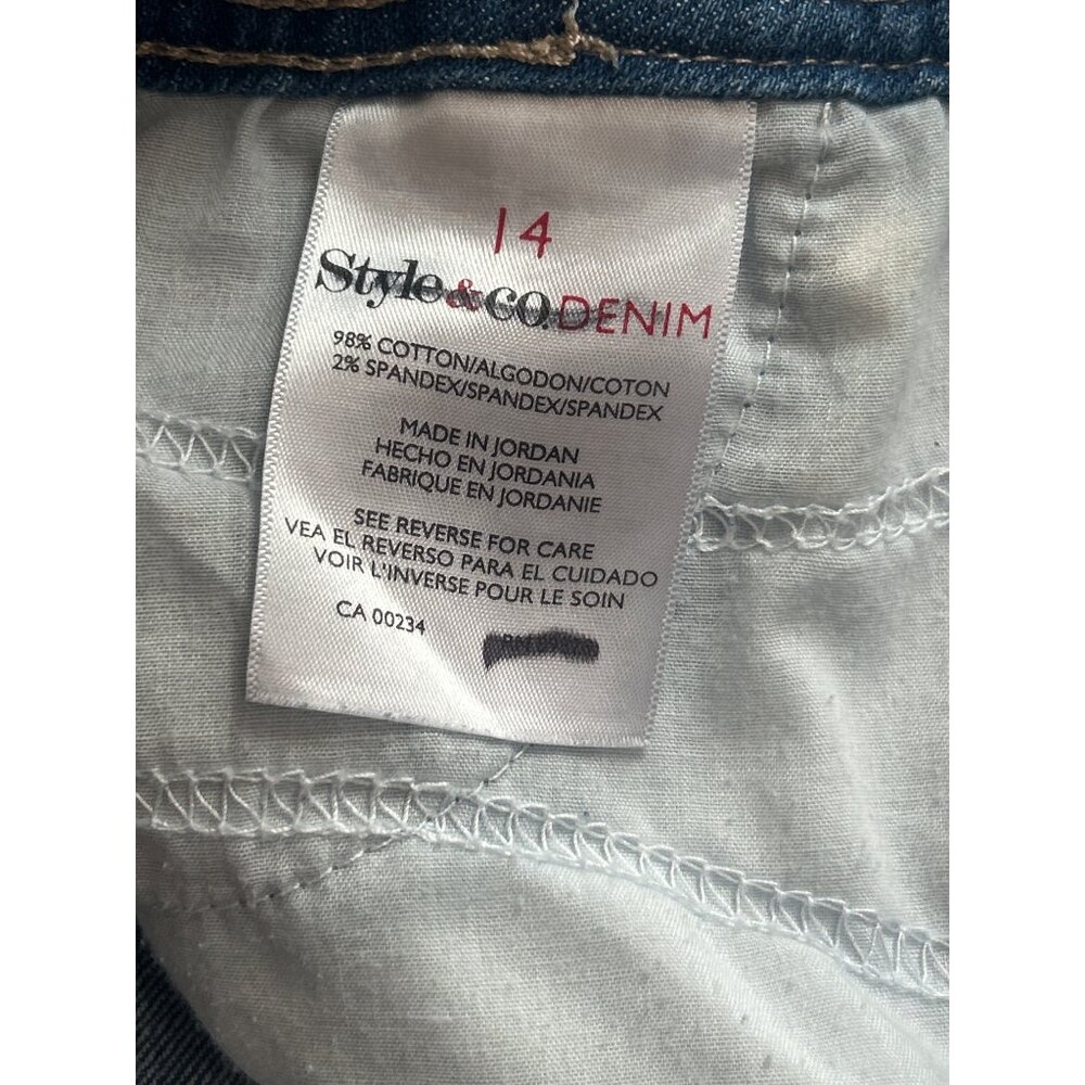 Style & Co Blue Lightly Distressed Denim Capris, Size 14 - Picture 4 of 7